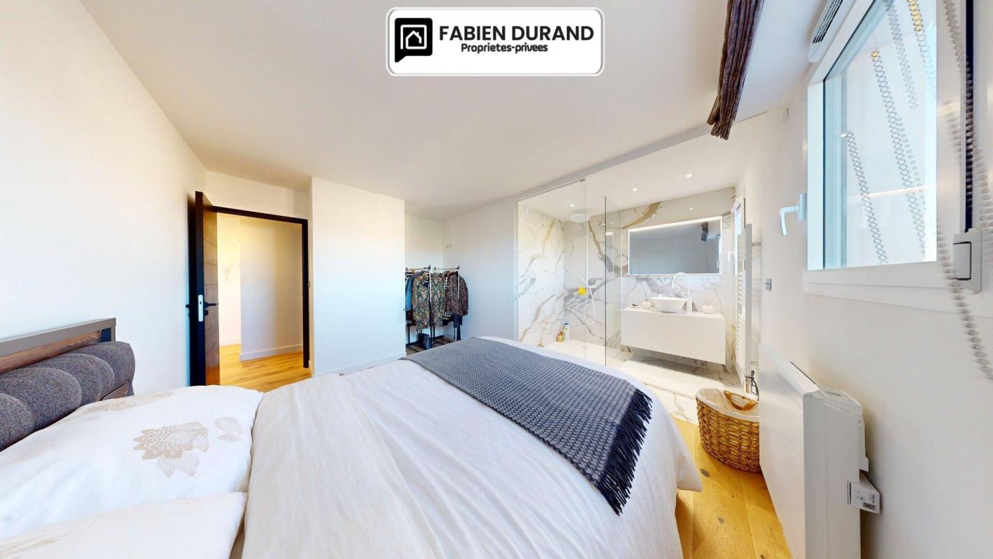 FREJUS Appartement Unique à Frejus  Plage 3 pièce(s) 70 m2 avec Garage Cave Parking 8