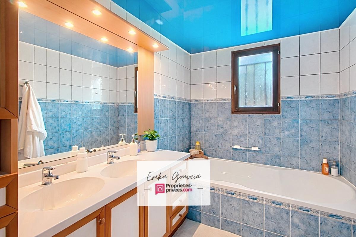 OCTEVILLE-SUR-MER Maison Octeville Sur Mer 7 pièces 123 m2 - 5 chambres - Sous-sol complet - 935 m² de jardin - Terrasse plein soleil 14