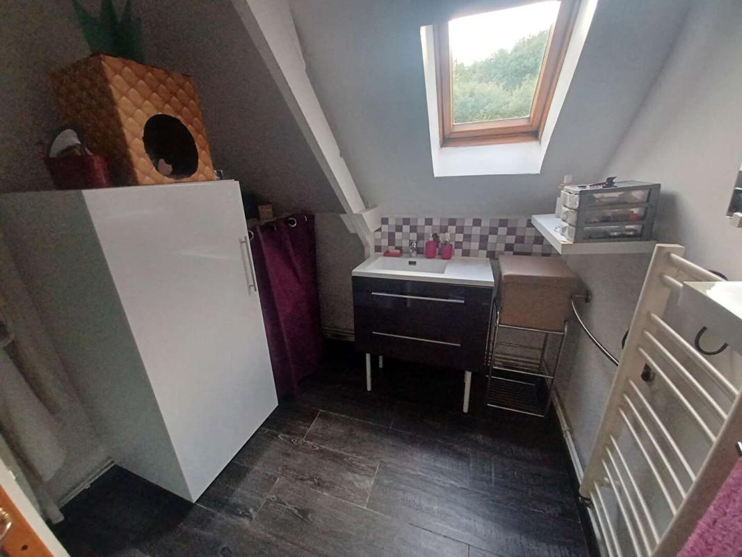 SAINTE-GAUBURGE-SAINTE-COLOMBE Maison proche Sainte Gauburge Sainte Colombe 6 pièce(s) 109 m2 15