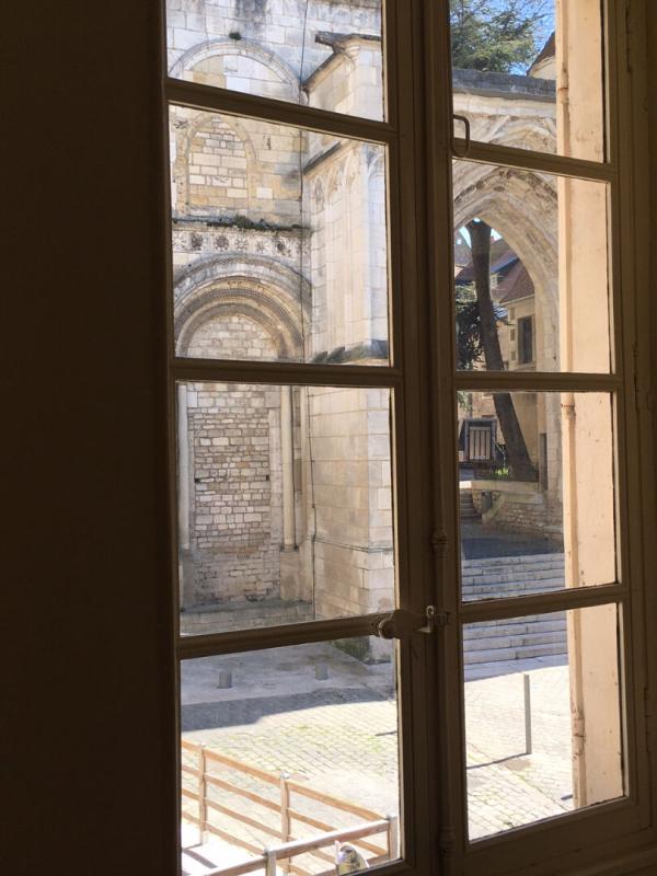 LA CHARITE-SUR-LOIRE Appartement La Charité Sur Loire 3 pièce(s) meublé 8