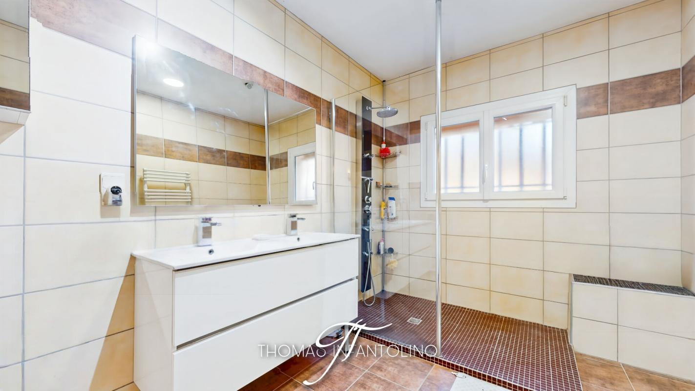 CARCASSONNE EN EXCLUSIVITE - MAISON D'ARCHITECTE - 3 CHAMBRES - MEZZANINE - PISCINE - 2 GARAGES 15