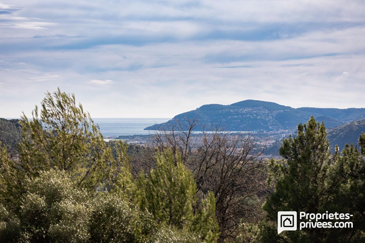 GRASSE Superbe appartement T2 à Grasse sud accès pénétrante 4