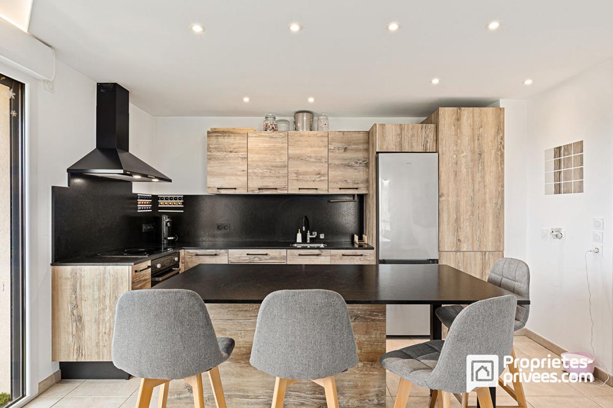 GRASSE Superbe appartement T2 à Grasse sud accès pénétrante 1