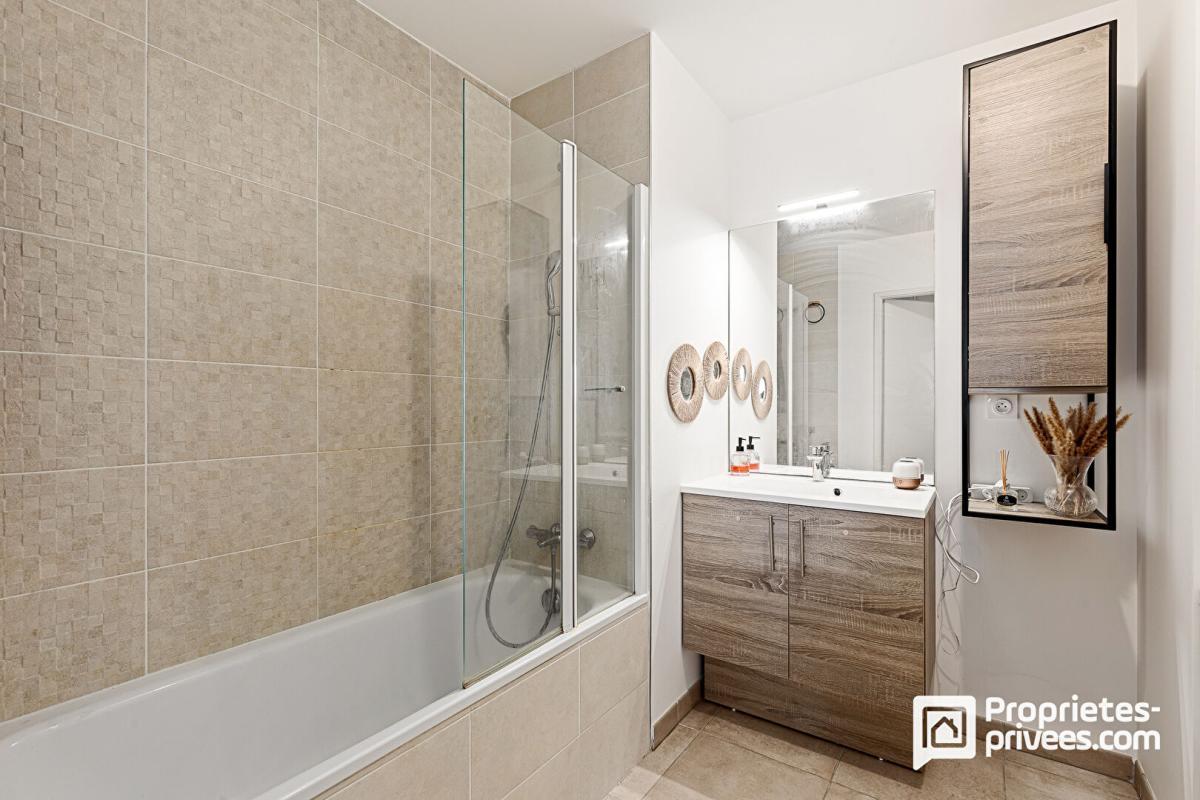 GRASSE Superbe appartement T2 à Grasse sud accès pénétrante 5