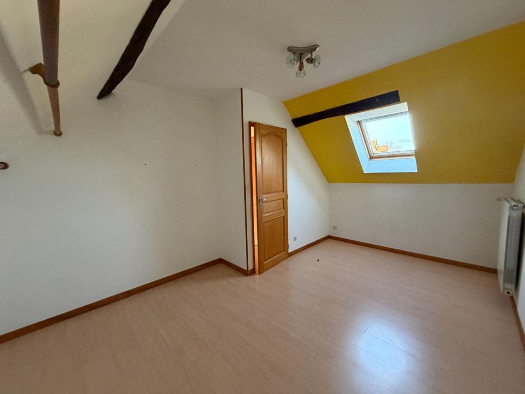 COULANGES-LES-NEVERS Jolie maison ancienne à Coulanges Les Nevers 18