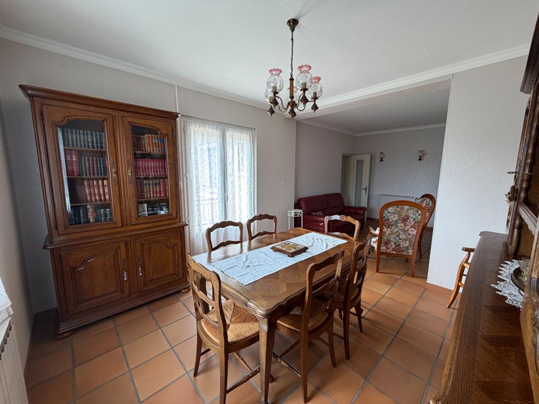 VARENNES-VAUZELLES Joli pavillon sur sous sol à Varennes Vauzelles 6