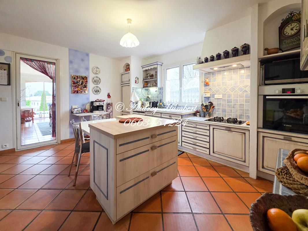 PIERREVERT PIERREVERT, SUPERBE VILLA de 165 m² avec piscine, jardin clos et arboré de 1100 m² et belles prestations 16