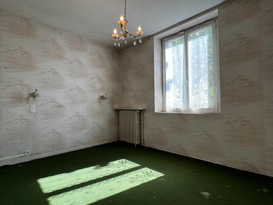 NOTRE-DAME-DE-SANILHAC Maison T5/6 d'env. 200 m2 avec étang, verger et nombreuses annexes sur SANILHAC (24660) 10