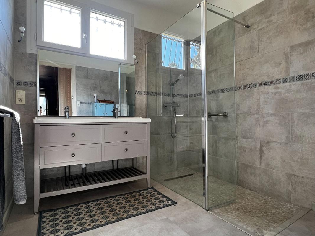 NOTRE-DAME-DE-SANILHAC Maison T5/6 d'env. 200 m2 avec étang, verger et nombreuses annexes sur SANILHAC (24660) 7