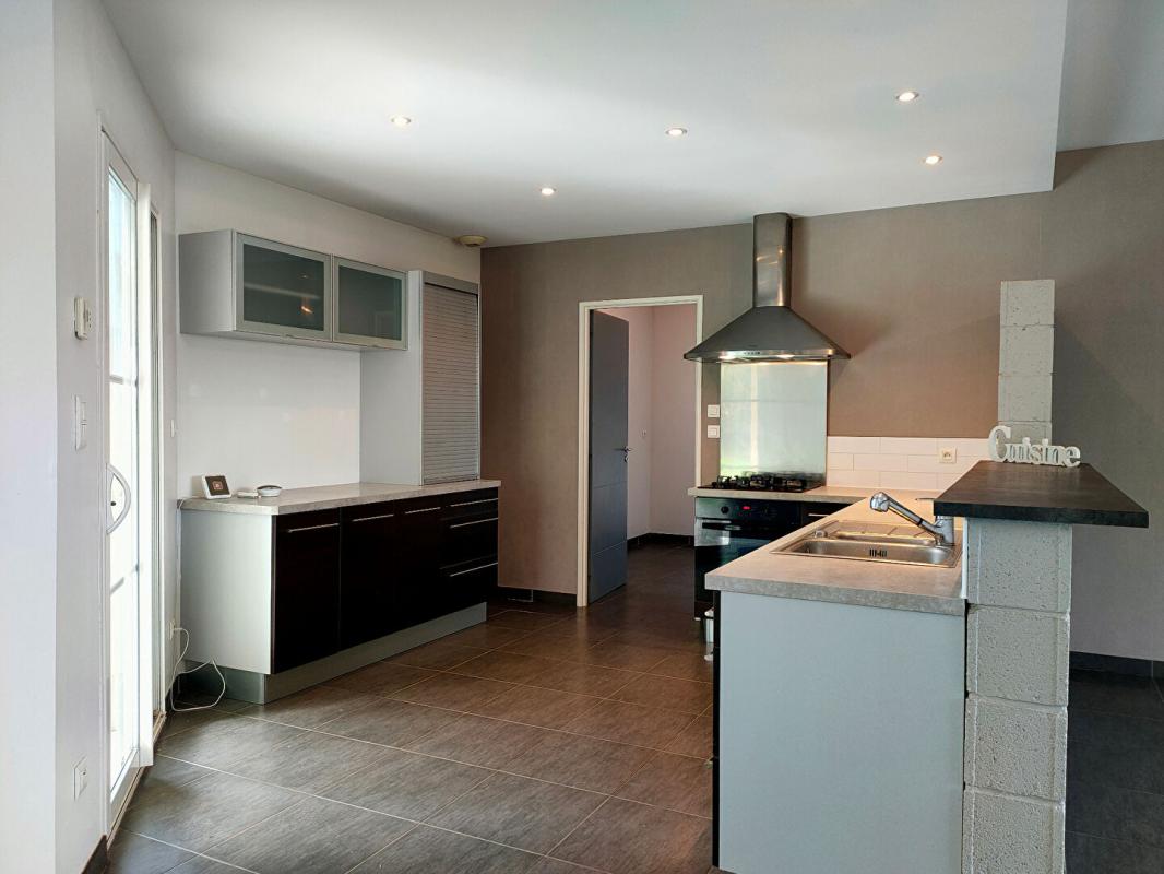 BEYCHAC-ET-CAILLAU MAISON 120 m² - GARAGE 15 m² - TERRAIN 680 m² 7