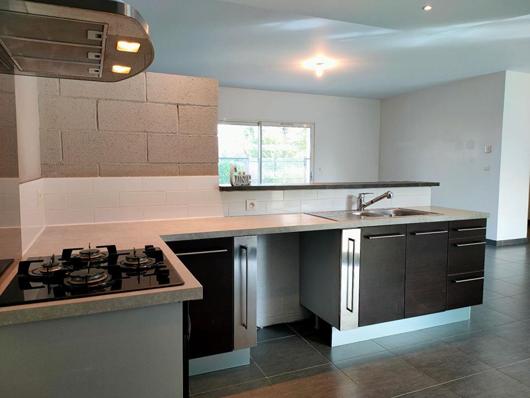 BEYCHAC-ET-CAILLAU MAISON 120 m² - GARAGE 15 m² - TERRAIN 680 m² 8