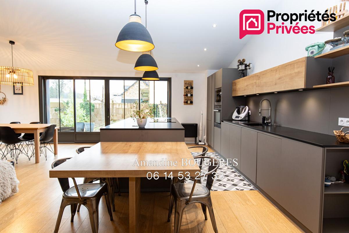 VITRE VITRE 35500 - PROCHE GARE A PIED- CENTRE VILLE -193 M² - 5 CHAMBRES - JARDIN - 579 000 EUROS HAI - STATIONNEMENT 2