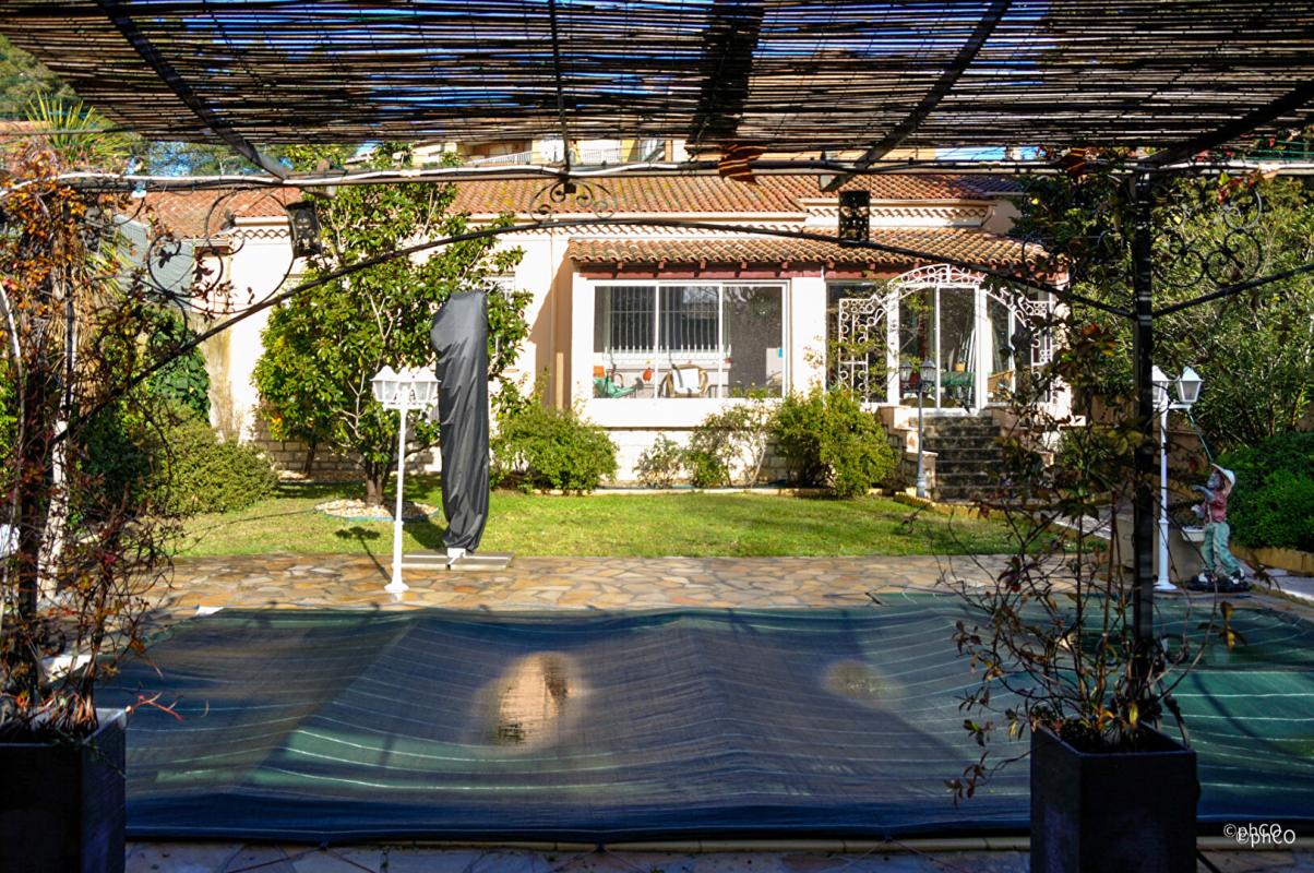 MARTIGUES Maison de 219,86 m2 centre Martigues 1