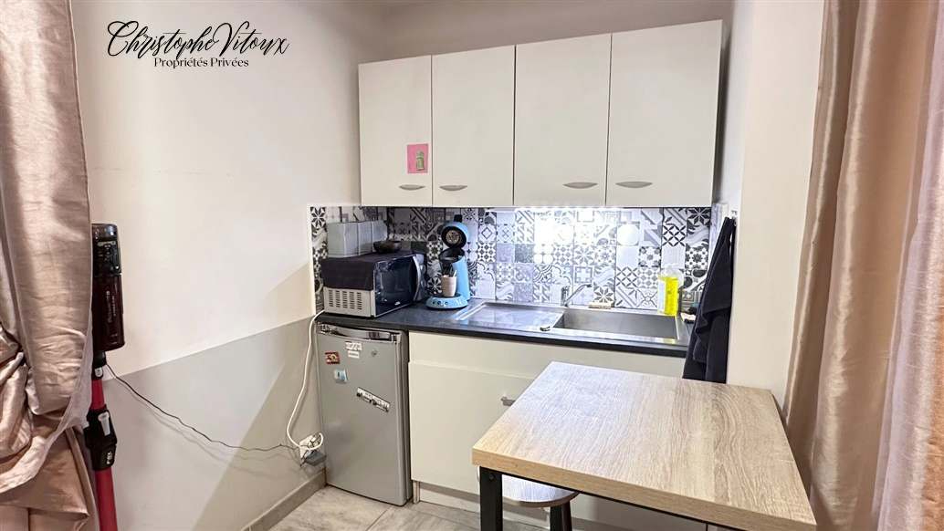 CARCASSONNE 11000 CARCASSONNE - SALON DE COIFFURE 5