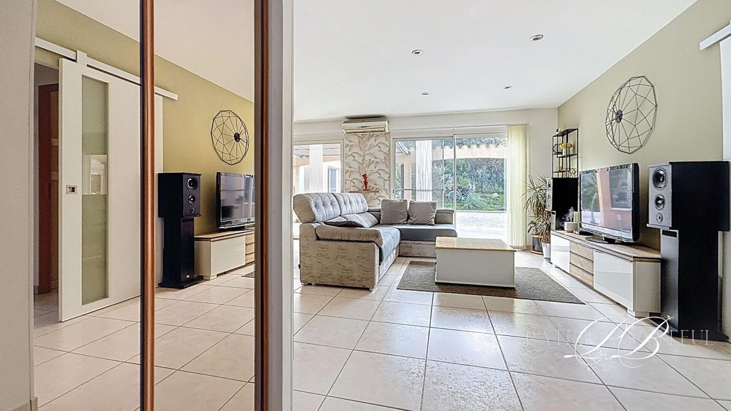 CASES-DE-PENE Maison 6 pièce(s) 120 m2 avec studio de 18m2 10