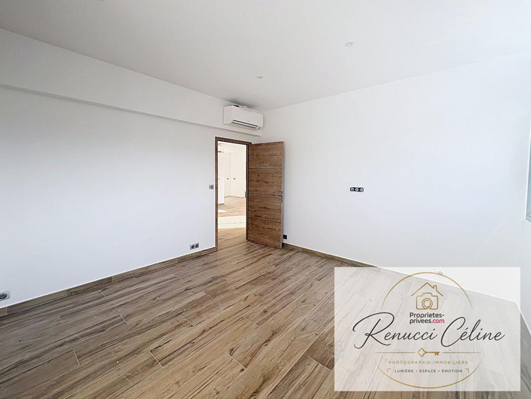 GROSSETO-PRUGNA Superbe T3 de 114 m² avec roof top de 19 m² 11