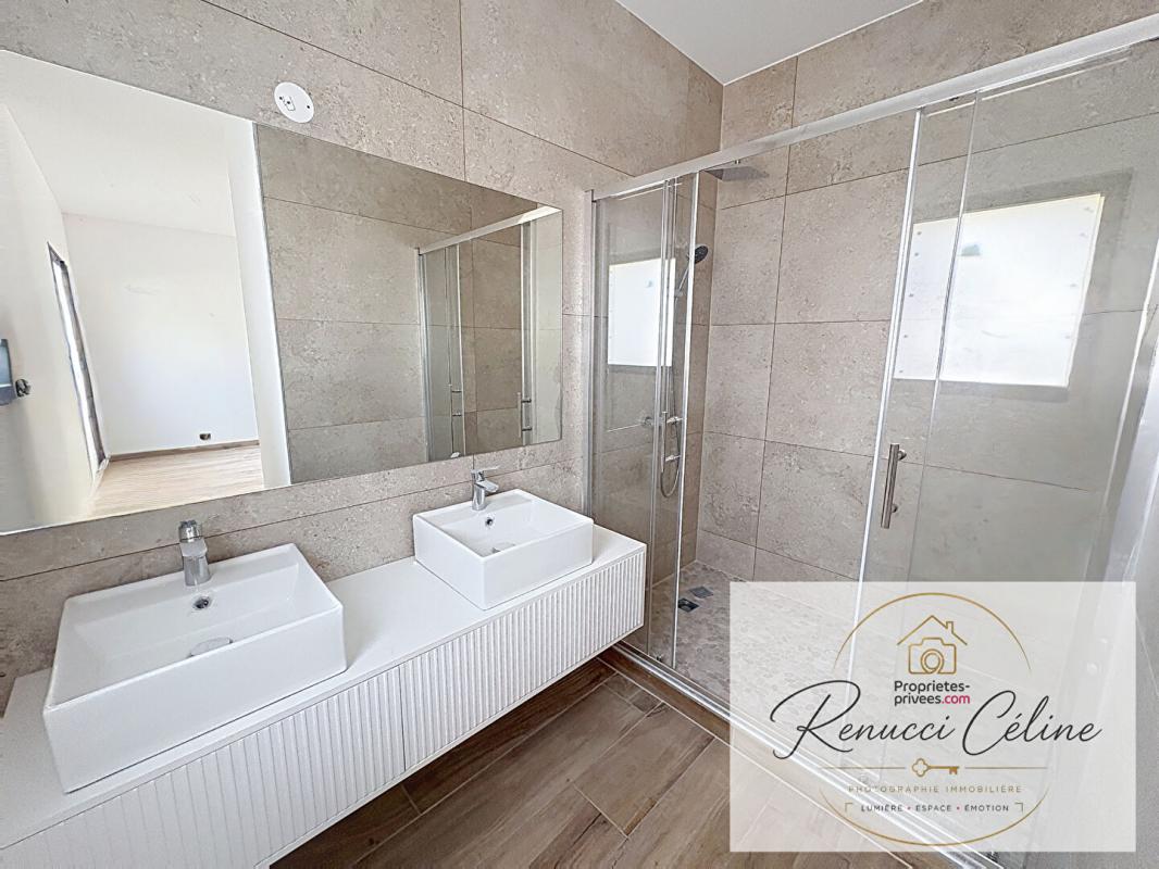 GROSSETO-PRUGNA Superbe T3 de 114 m² avec roof top de 19 m² 8