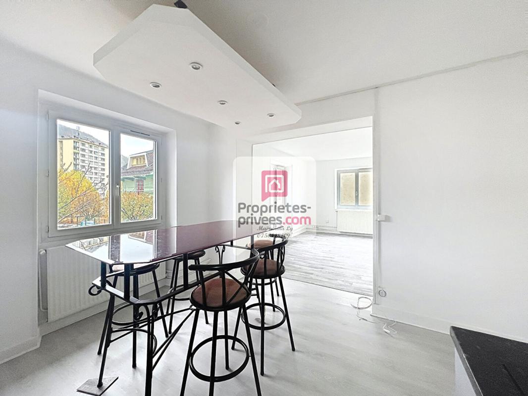 UGINE Maison 3 appartements Ugine 13 pièces  200 m2 4