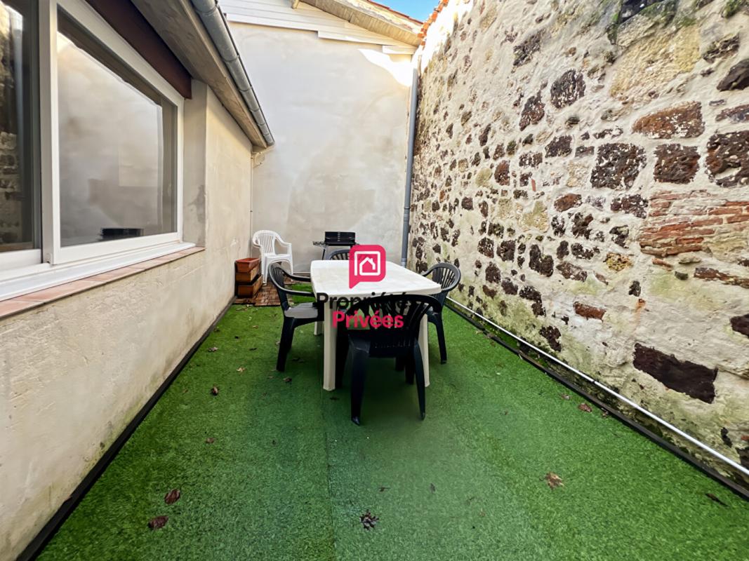 BAZAS Maison de ville composée de 2 appartements 10