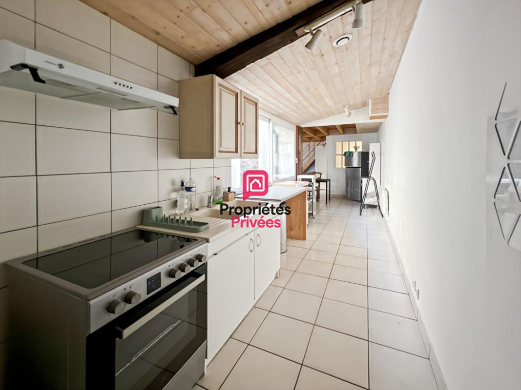 BAZAS Maison de ville composée de 2 appartements 5