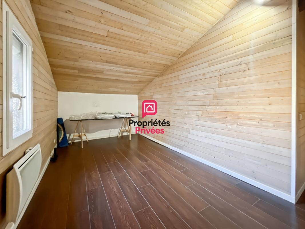 BAZAS Maison de ville composée de 2 appartements 8