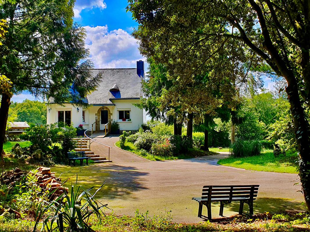 SAINTE-REINE-DE-BRETAGNE Jolie maison néo-bretonne avec étang, dépendances & 2 hectares de terrain, pré inclut. Sans vis-à-vis 6