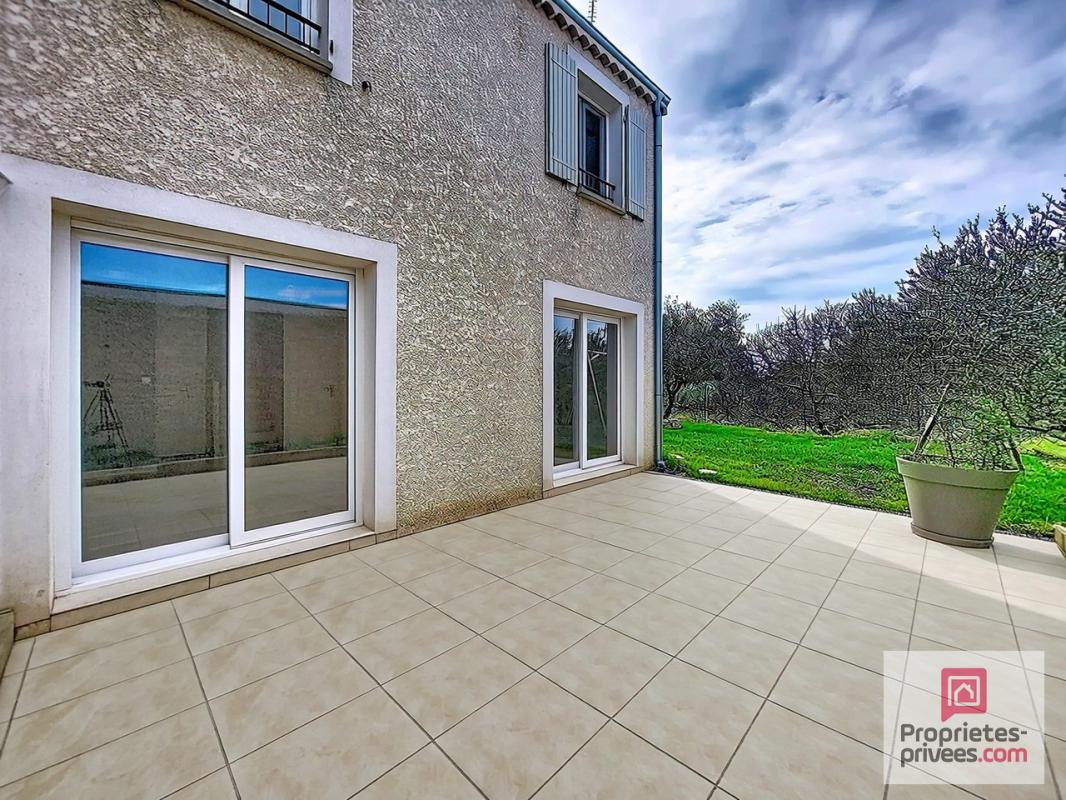 CHATEAURENARD Maison Châteaurenard 4 pièce(s) 80 m2 3 chambres jardin garage 1