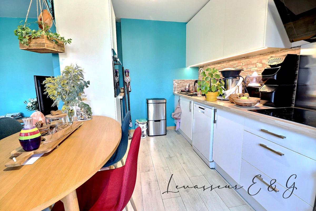 MOUY MOUY 60250 - Maison entièrement rénovée 3 chambres, accès véhicule, jardin , DPE A 3