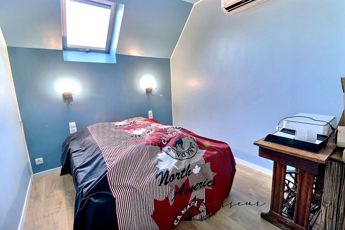 MOUY MOUY 60250 - Maison entièrement rénovée 3 chambres, accès véhicule, jardin , DPE A 7