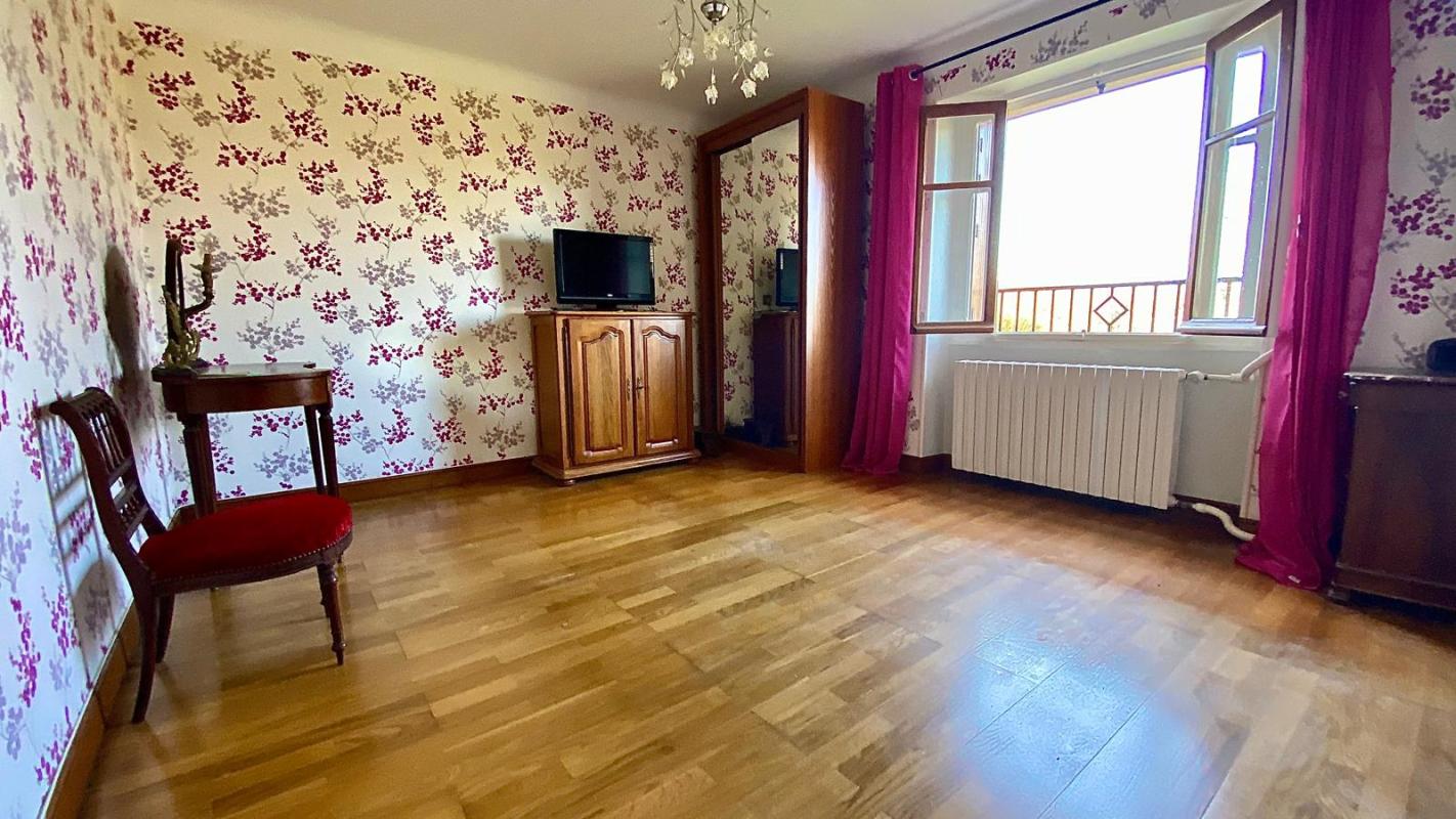 SAINT-SAULGE Maison 8 pièce(s) 200 m2 10