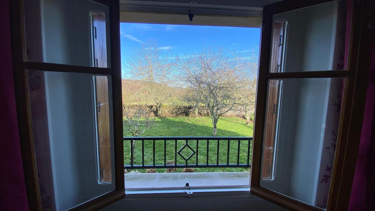 SAINT-SAULGE Maison 8 pièce(s) 200 m2 11