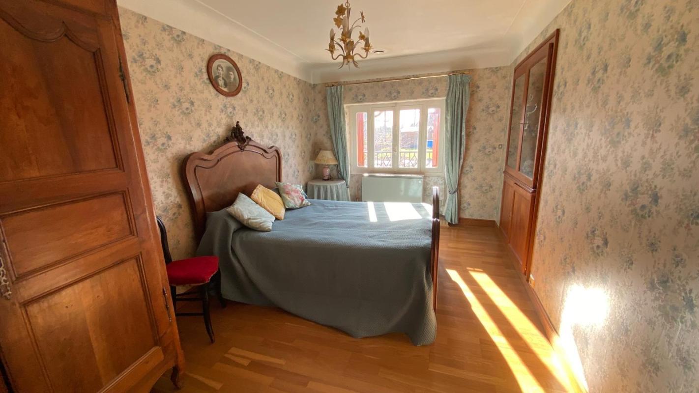 SAINT-SAULGE Maison 8 pièce(s) 200 m2 13