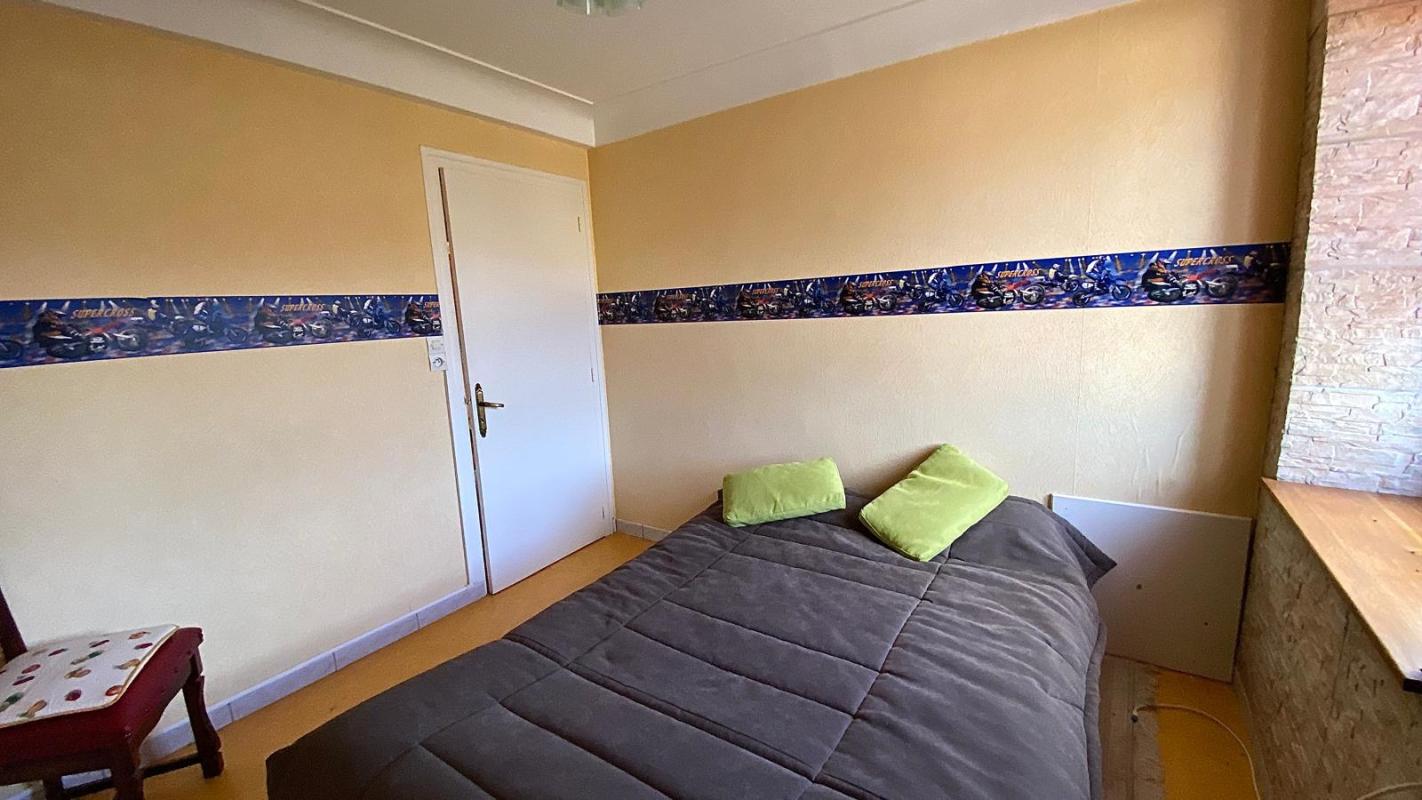 SAINT-SAULGE Maison 8 pièce(s) 200 m2 16