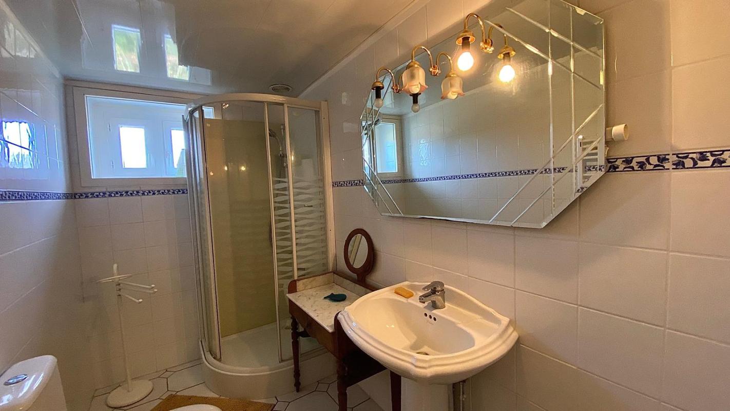 SAINT-SAULGE Maison 8 pièce(s) 200 m2 17