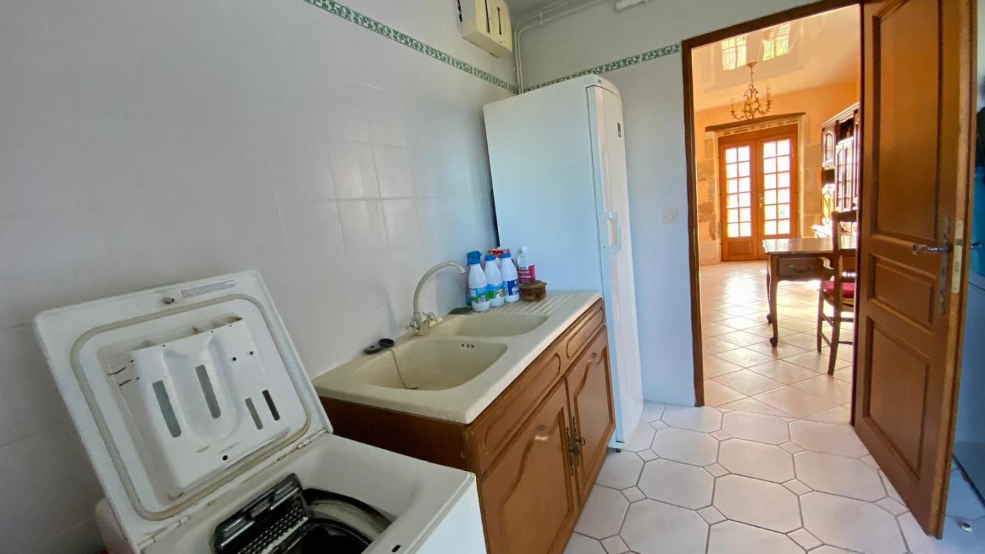 SAINT-SAULGE Maison 8 pièce(s) 200 m2 18