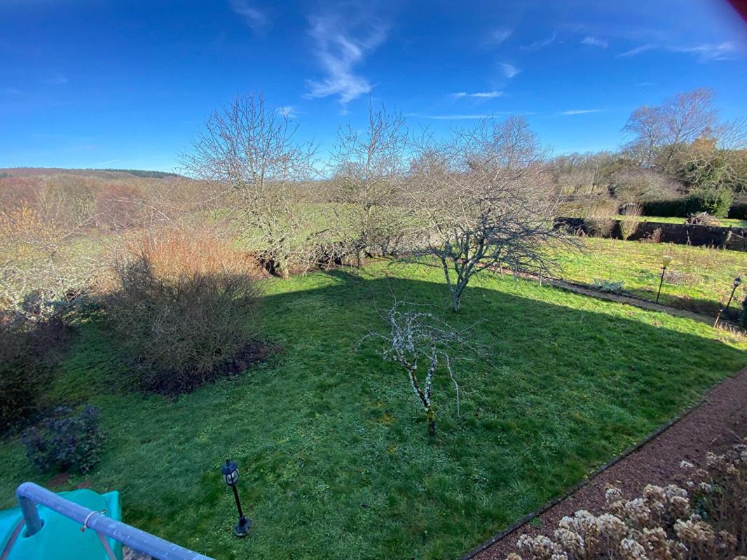 SAINT-SAULGE Maison 8 pièce(s) 200 m2 3