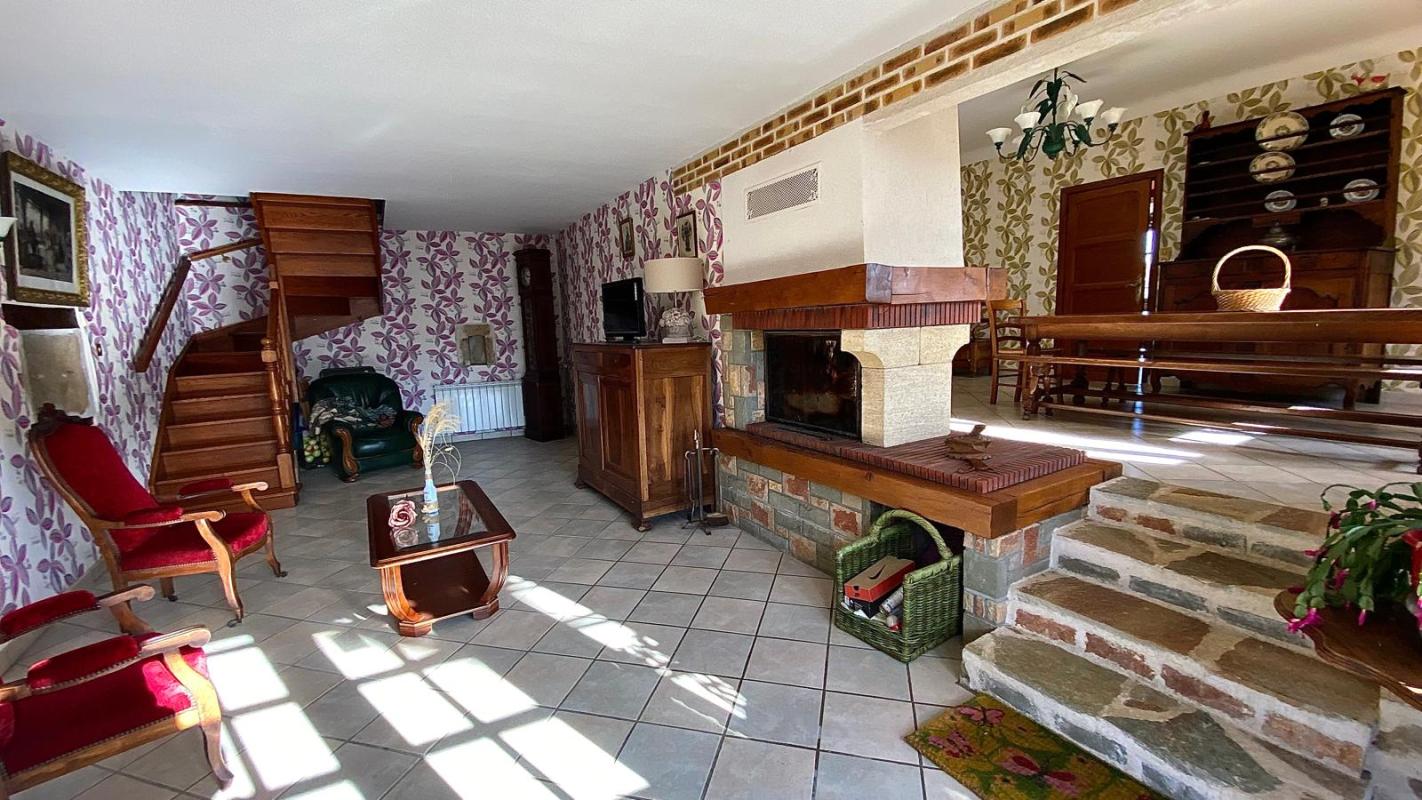 SAINT-SAULGE Maison 8 pièce(s) 200 m2 4