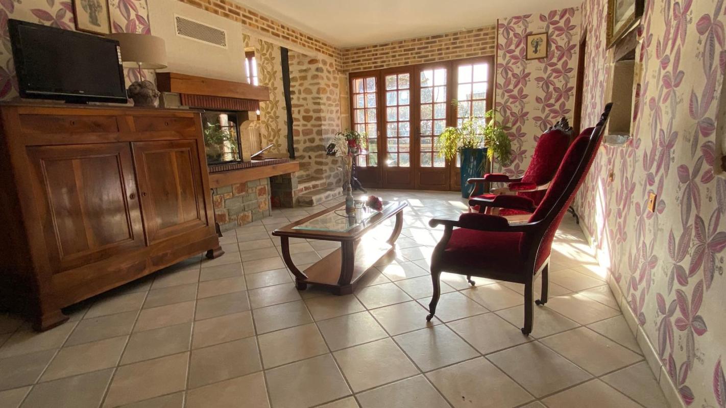 SAINT-SAULGE Maison 8 pièce(s) 200 m2 6