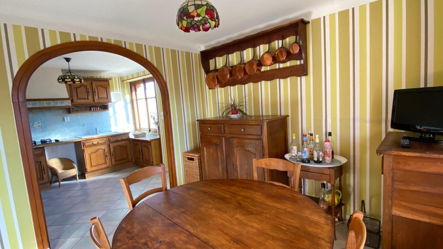 SAINT-SAULGE Maison 8 pièce(s) 200 m2 7