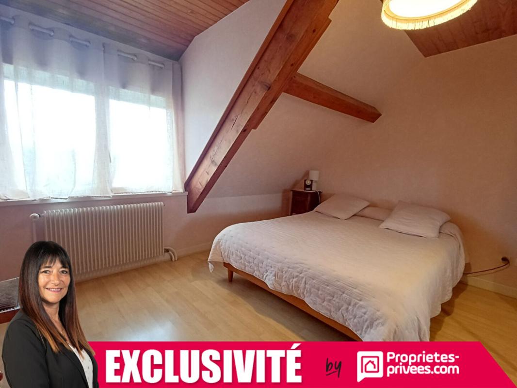 LA PACAUDIERE Maison Saint Martin d'Estreaux 9 pièce(s) 154 m2 11