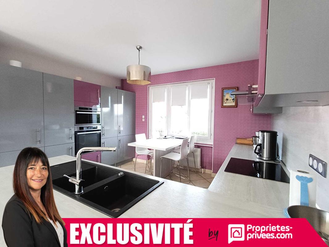 LA PACAUDIERE Maison Saint Martin d'Estreaux 9 pièce(s) 154 m2 5