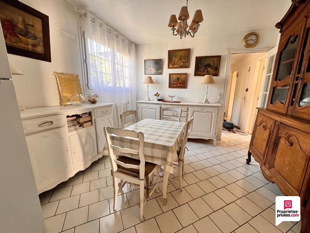 COMMENY (95450) COMMENY, Maison familiale 7 pièces, 5 chambres, sous-sol total et jardin 4