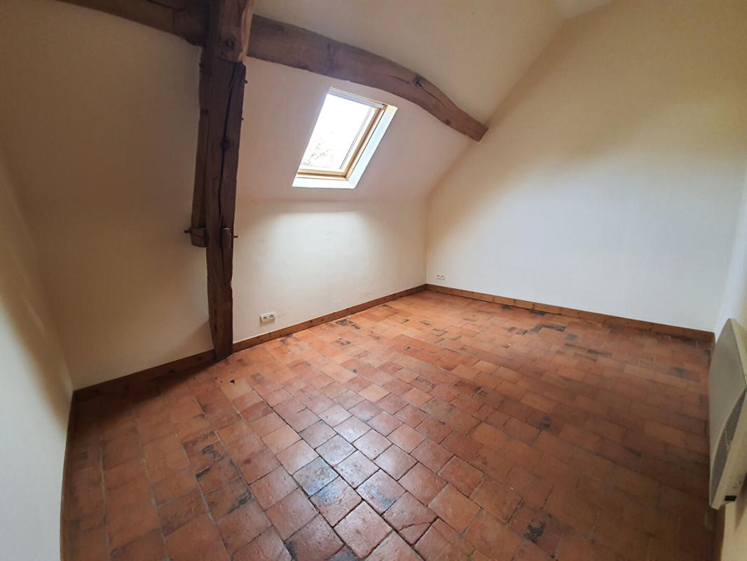 LOCHE-SUR-INDROIS Maison Loche Sur Indrois 5 pièce(s) 115 m2 12