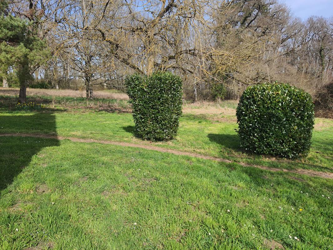 LOCHE-SUR-INDROIS Maison Loche Sur Indrois 5 pièce(s) 115 m2 5