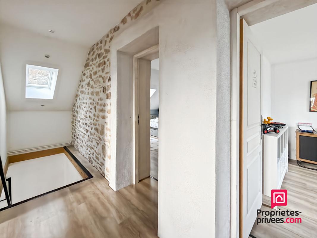 AVALLON Maison Avallon 4 chambres avec terrain et dépendance 6