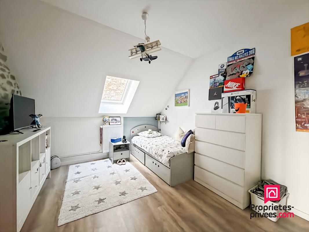 AVALLON Maison Avallon 4 chambres avec terrain et dépendance 8