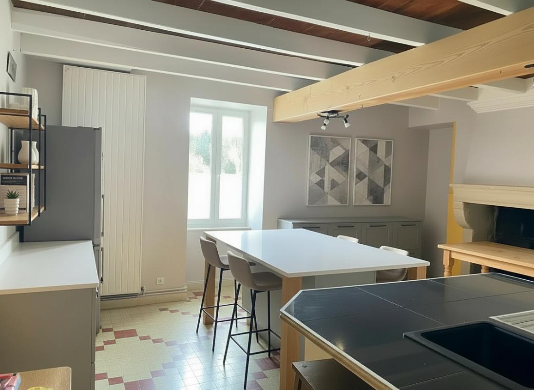 LA CRECHE Maison en pierre de caractère avec dépendances  (79260) La Crèche 7