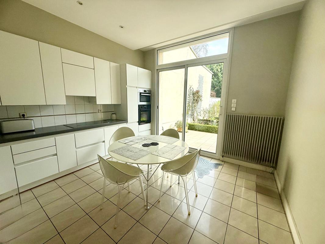 LILLE Maison de famille Vieux Lille 7 chambres 4