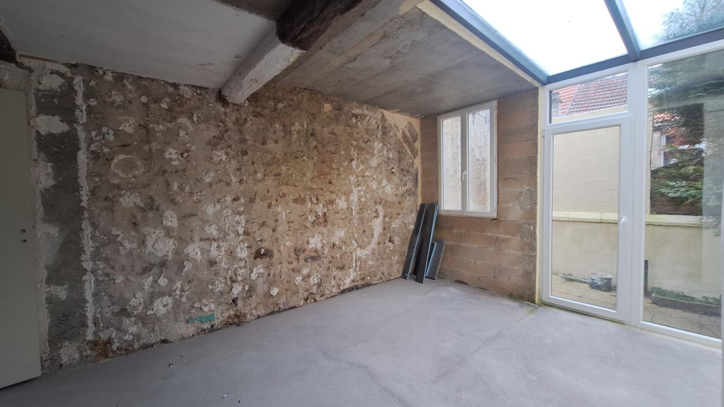 CHEVREUSE Appartement Chevreuse STUDIO à Rénover RDC 1