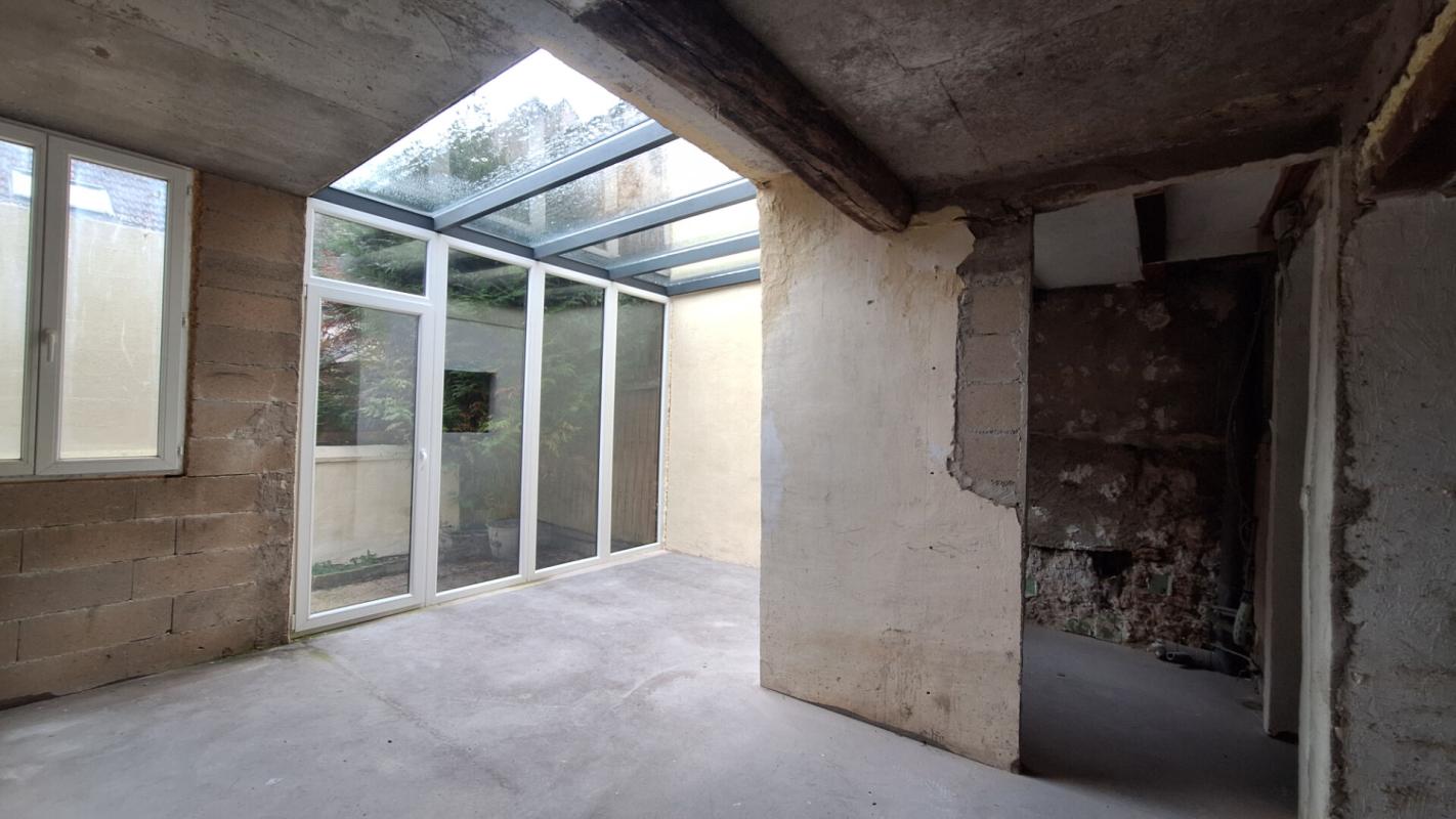 CHEVREUSE Appartement Chevreuse STUDIO à Rénover RDC 2